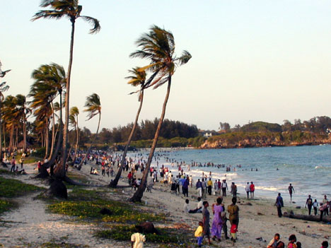 25-10-02%20Dar-es-salaam.jpg